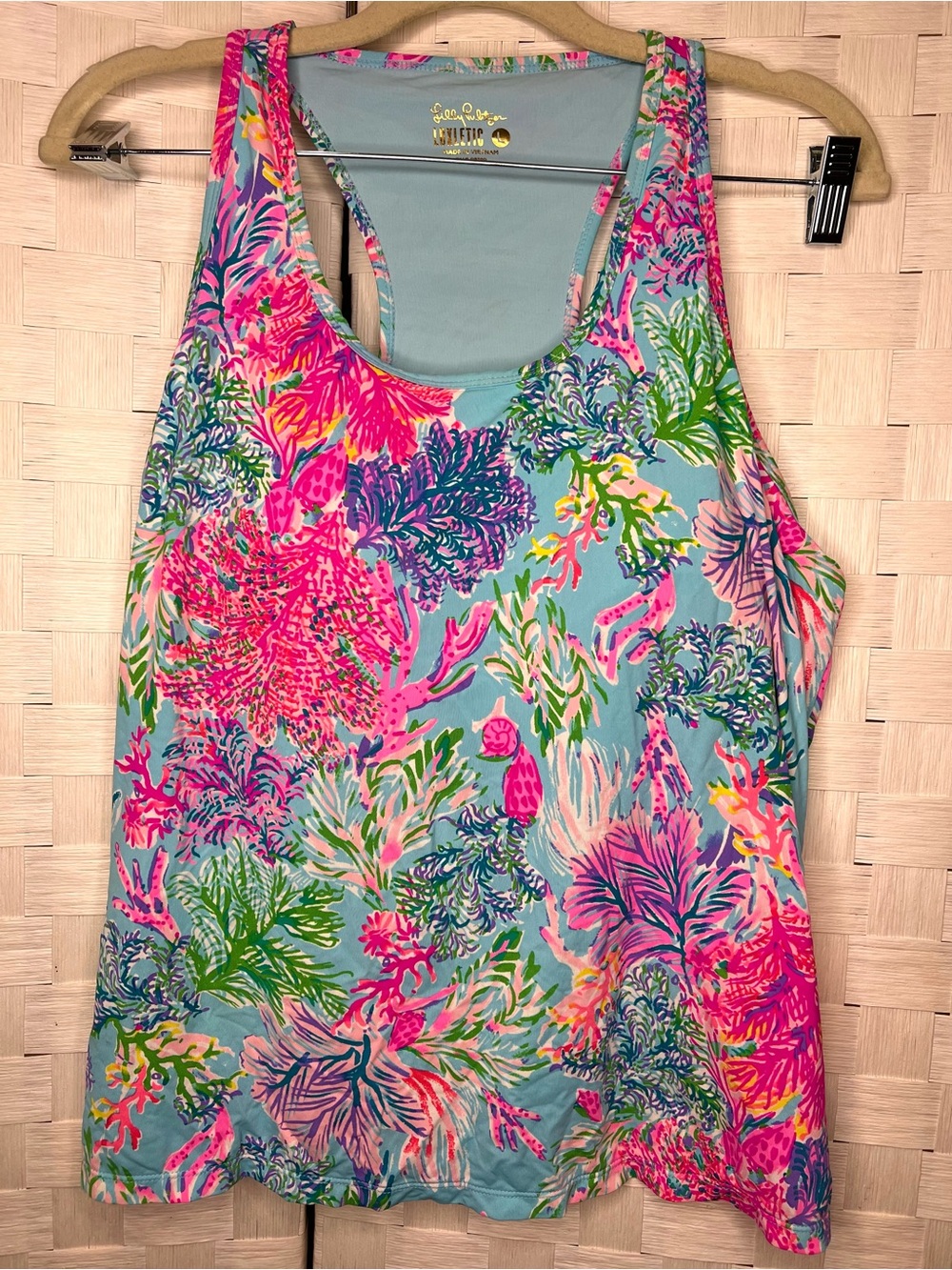Hi Lilly Pulitzer Luxletic Racerback Tank Built in bra tropical Print( L)